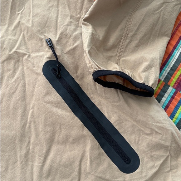 $39 Nike Beige Hooded nylon Jacket (size small )oversized  fits big NWT - Picture 7 of 16